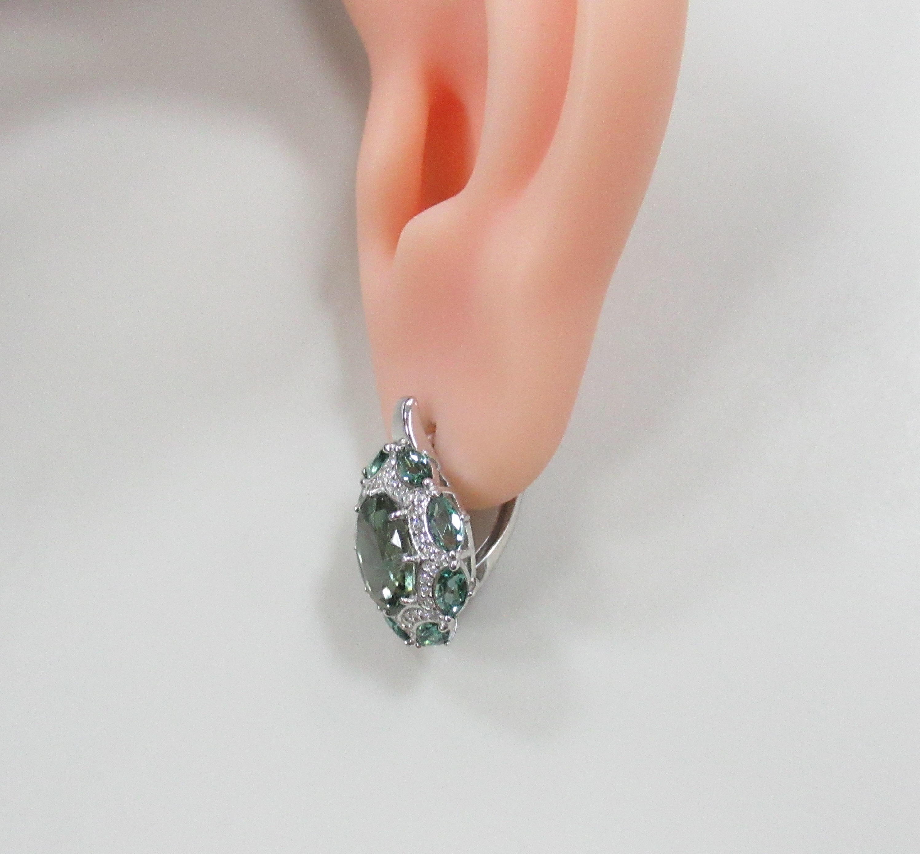 Серебряные серьги с празиолитами